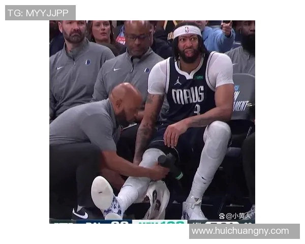 镜头捕捉:NBA赛场小动作引发热议 镜头捕捉:NBA赛场小动作引发热议